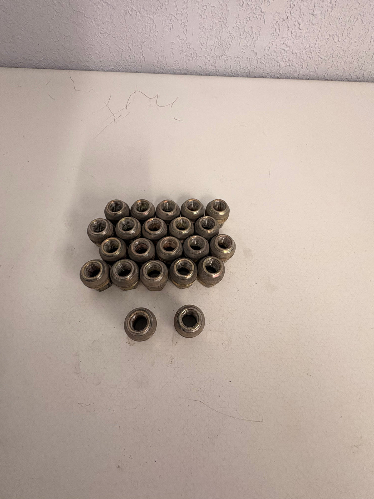 2005 Chevy 1500 Express Van Lug nuts(set)