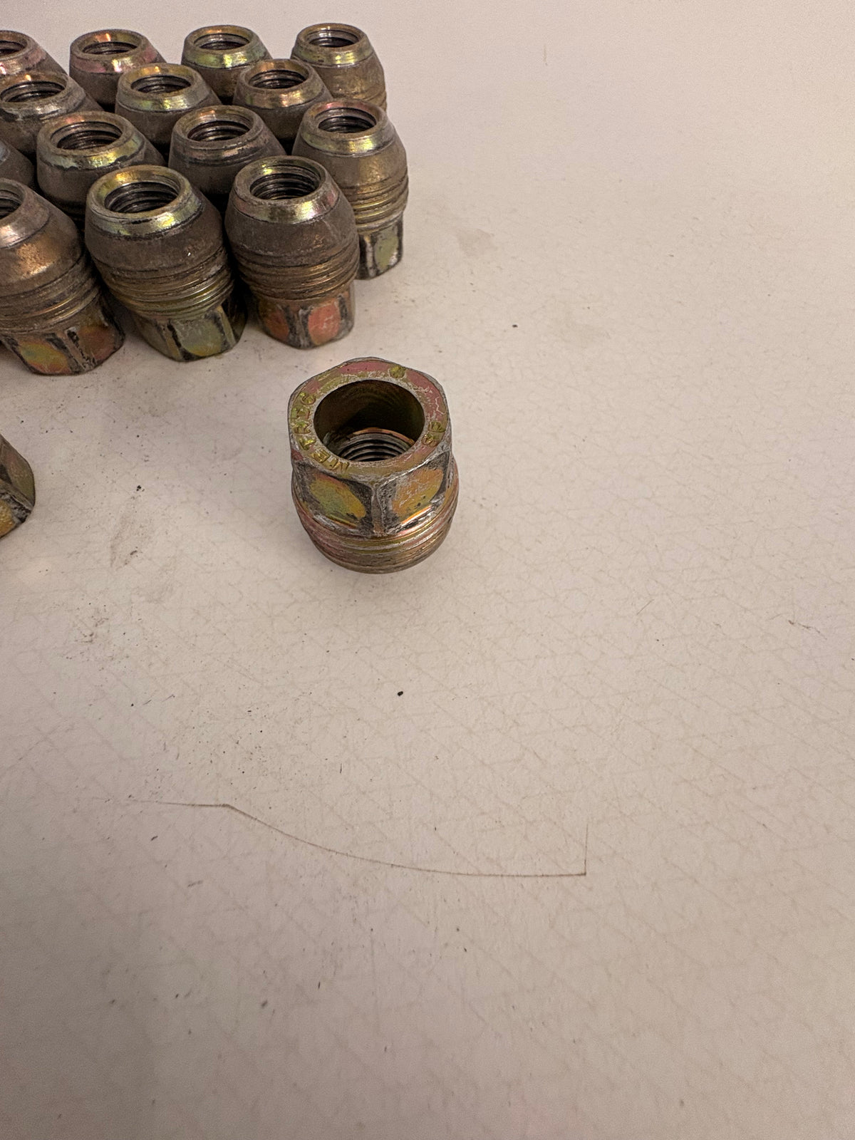 2005 Chevy 1500 Express Van Lug nuts(set)
